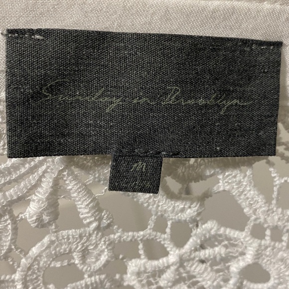 Elegant White Lace Women's Cardigan - Picture 3 of 3